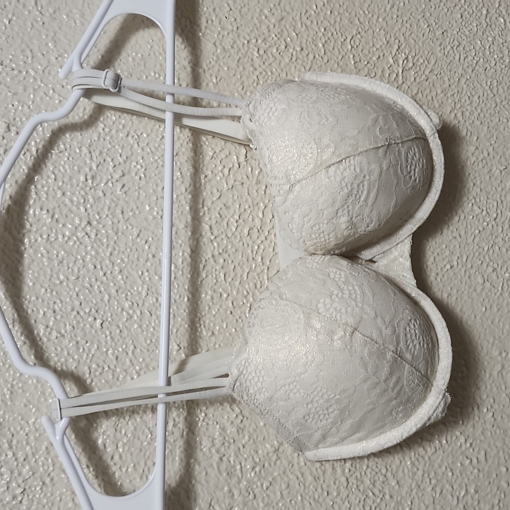 Bra Victoria's Secret size 32DD, Color White